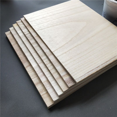 パロウニア武道競技のブレイキングボード 225x300mm タクワンド練習用 厚さ3-30MM