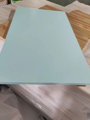 完成品 カスタム カラー パイン木パネル 商用スペースのための装飾木パネル