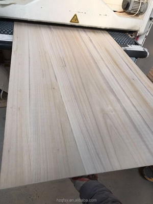 白くされたパウロwnia エッジ 木製の棺のキャビネットのための粘着板 3mm-55mm