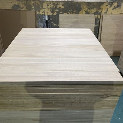 910 X 910mm パーソナライズされたサイズ 自然質の松の木板
