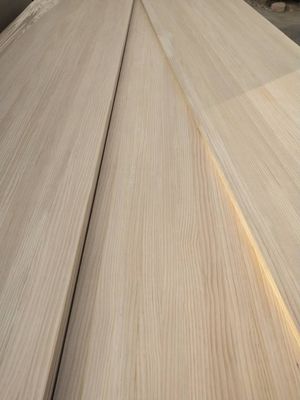 密度480~550kg/m3 8~12%の湿度を持つ松の木家具