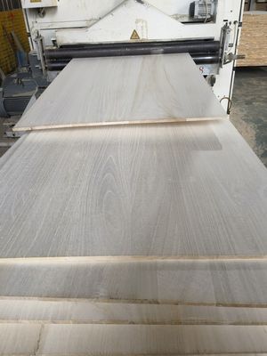 建築 建設 漂白されたパロウニア 土木 4X8 木材板 300kg/m3