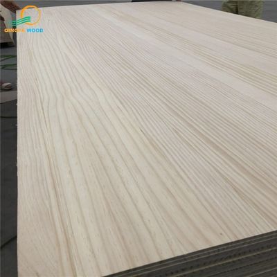 伝統的なデザインスタイル 密度480~550kg/m3のシランド松の木材