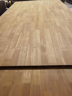 カスタマイズされた 1220x2440mm 炭化固木パネル ゴム指関節硬木板