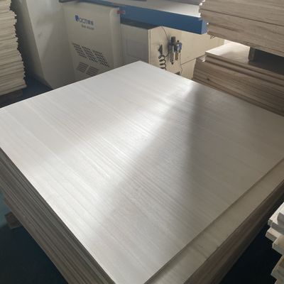 家で木材を製造する密度 8mm パウロwnia 木板 密度 280-300kgs/cbm